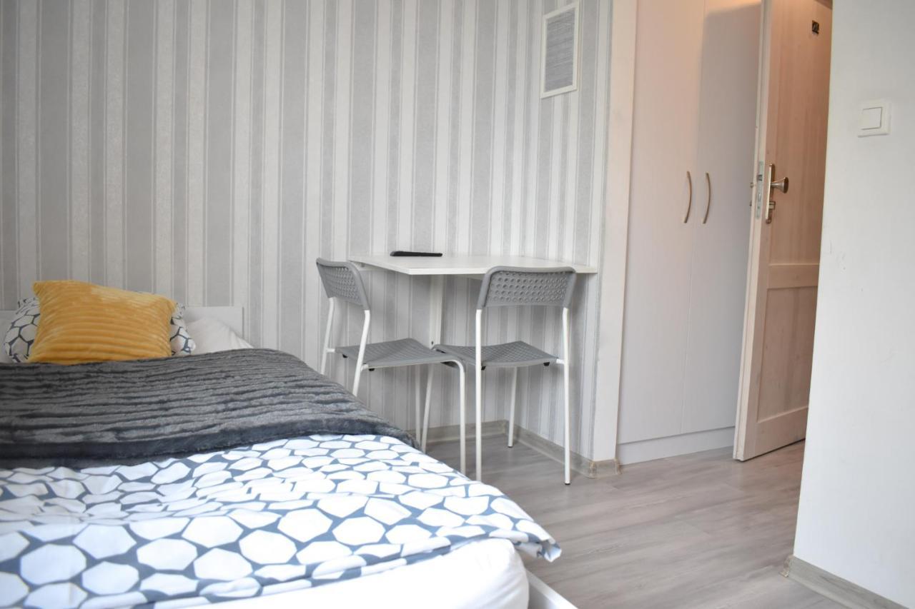 Hostel Przed Świtem Gorzów Wielkopolski Buitenkant foto