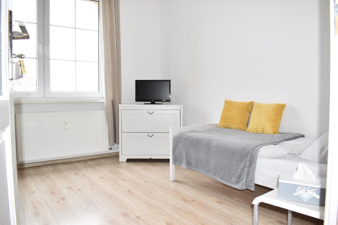 Hostel Przed Świtem Gorzów Wielkopolski Buitenkant foto
